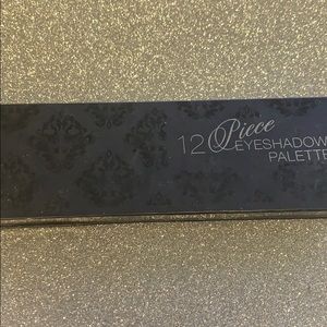 12 eyeshadow palette